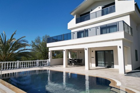 VILLA ROYALE