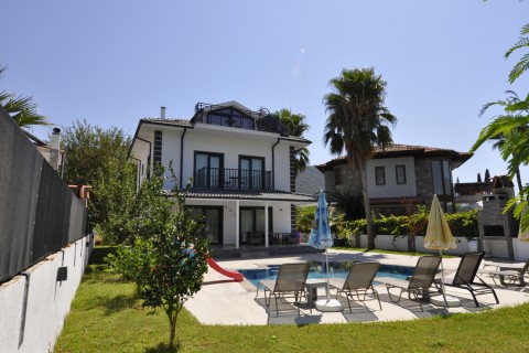 VILLA ARIK