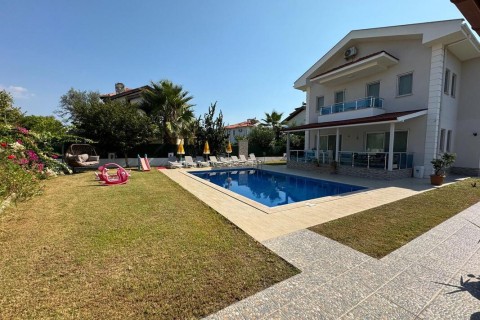 VILLA GULOVA